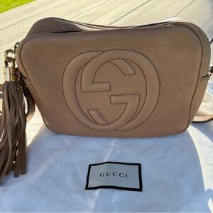 Authentic Gucci Soho Disco bag with pebble leather design (dust bag included)